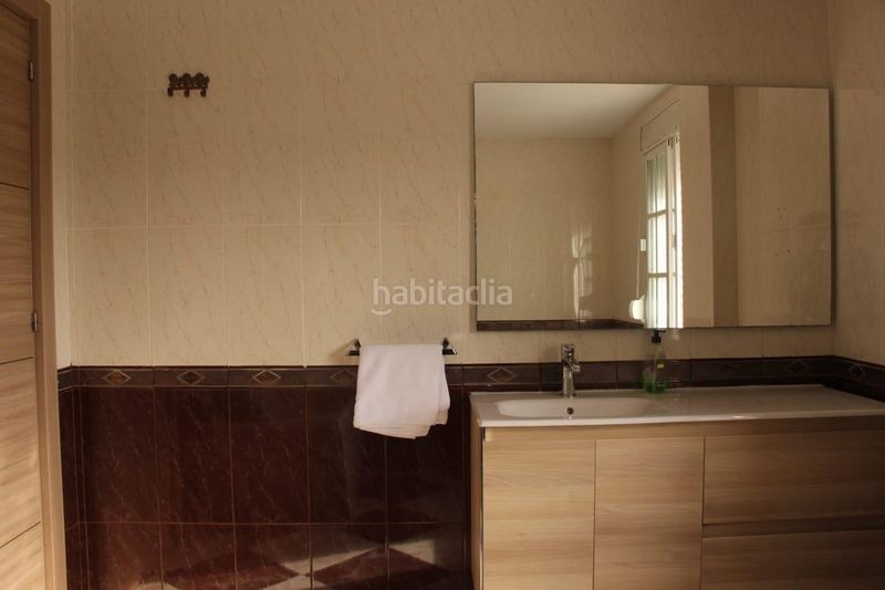 Foto 1728d400-cacf-4c74-b67a-47ba6787407d. Xalet a Padul