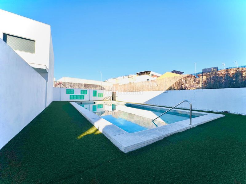 Foto b5217d10-a447-45dd-a47a-48af07ffce35. Chalet espectacular chalet en Santa Fe