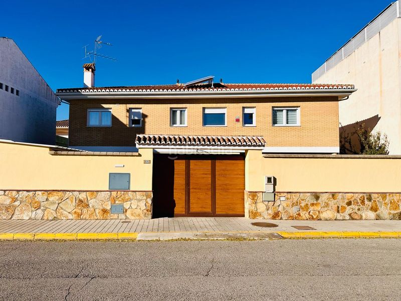 Foto f37af6bb-9021-4978-a96e-01e6a3935475. Chalet espectacular chalet en Santa Fe