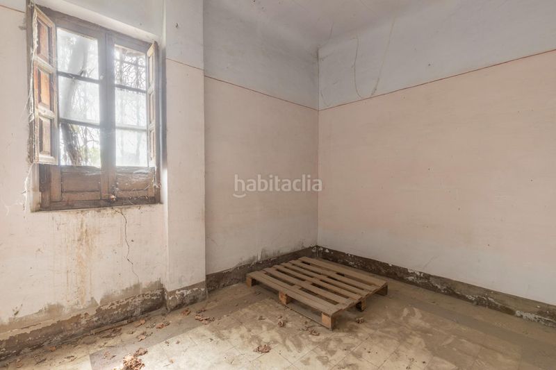 Foto c2c5cb97-a5e9-4ae1-b57b-546475cfbaa0. Casa a Rosaleda - Juventud Granada