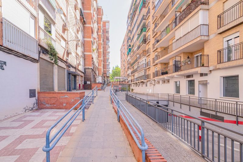 Foto 4129c8d3-b193-43da-a548-c6dc04f70e9a. Pis a Cervantes Granada