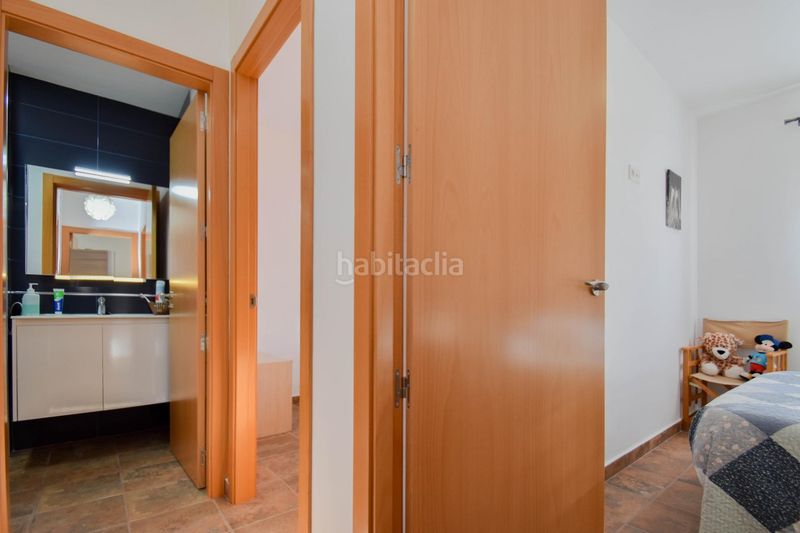 Foto c69b3998-6108-497a-b453-331133d04e17. Casa amb aparcament a Atarfe