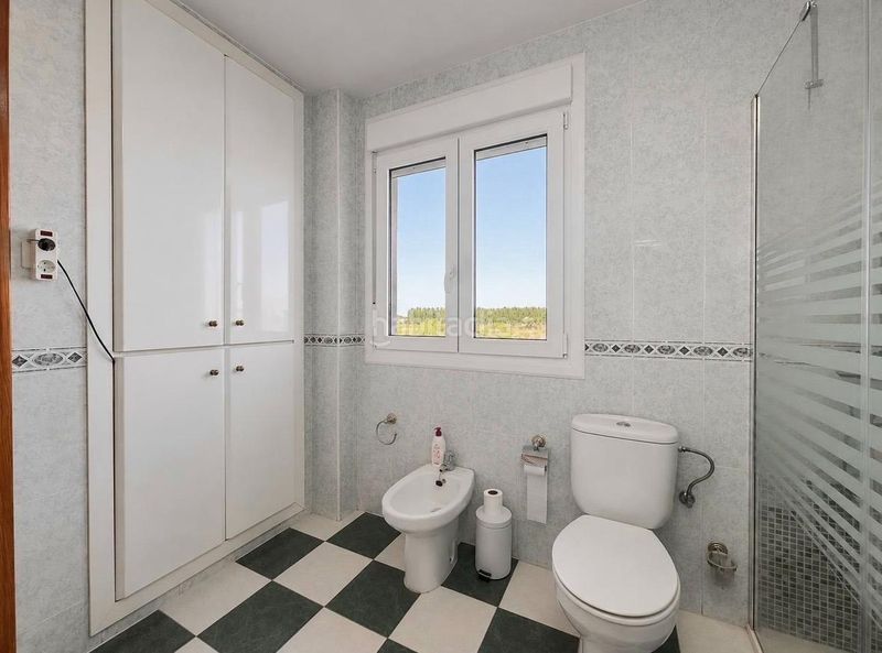 Foto ec6bd94c-02e9-4082-b4a5-933f6d050d83. Casa adossada amb calefacció aparcament a Fuente Vaqueros