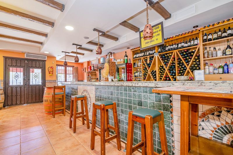 Foto b4be5626-db26-4353-b6b3-bdf2771b7b5b. Local comercial a Albolote