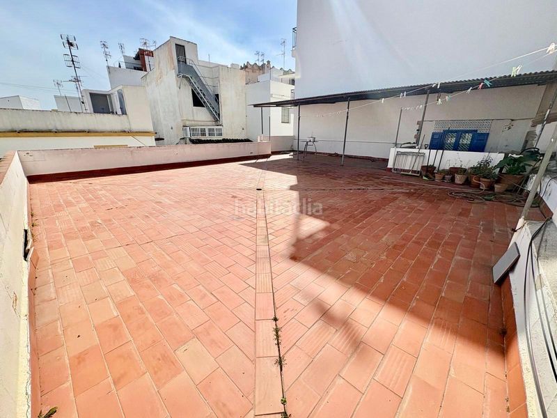 Foto 6cc786cc-3300-4ca9-90f9-bed91377640c. Casa adossada amb calefacció aparcament a Centro Salobreña