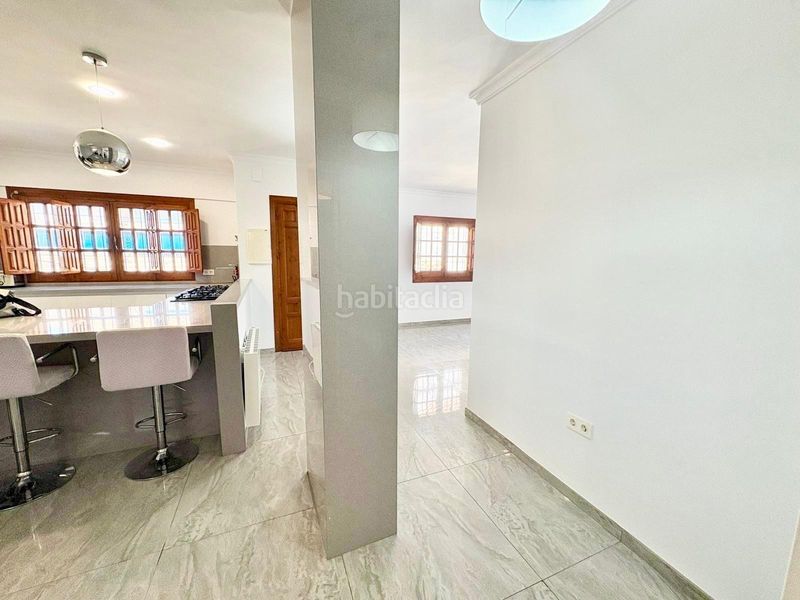 Foto c418e828-ed78-4874-8d81-4a7fda0b0a40. Casa adossada amb calefacció aparcament a Centro Salobreña