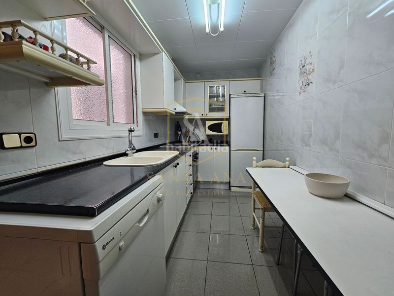 Foto 2582d64f-6bf1-4e67-9165-77e655c23209. Casa adossada amb xemeneia calefacció a Bufalà Badalona