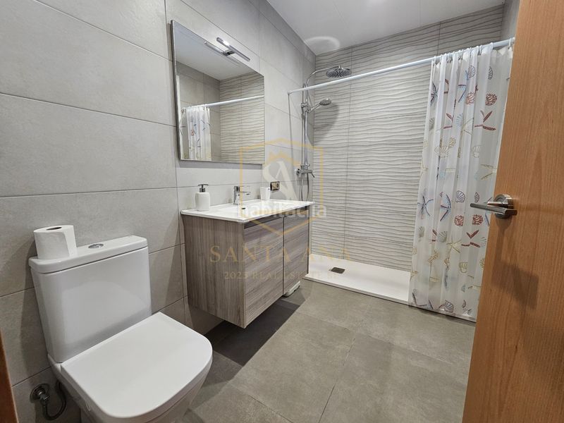 Foto fda386a9-d003-4f79-a8b6-462dbfdc78fd. Casa adossada amb xemeneia calefacció a Bufalà Badalona