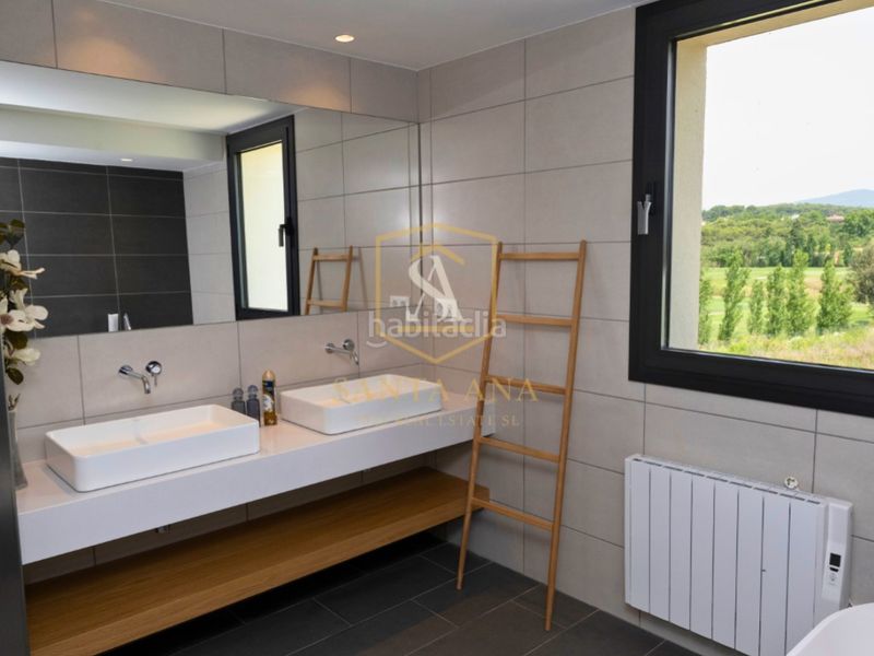 Foto e0882b25-b94d-466b-97f8-5698bda1cfef. Casa amb calefacció aparcament a Roca del Vallès (La)