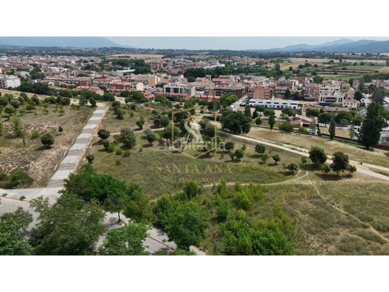 Foto ad444e4e-027d-4213-b1bf-0b309e97bd9c. Terreno residenziale in Roca del Vallès (La)