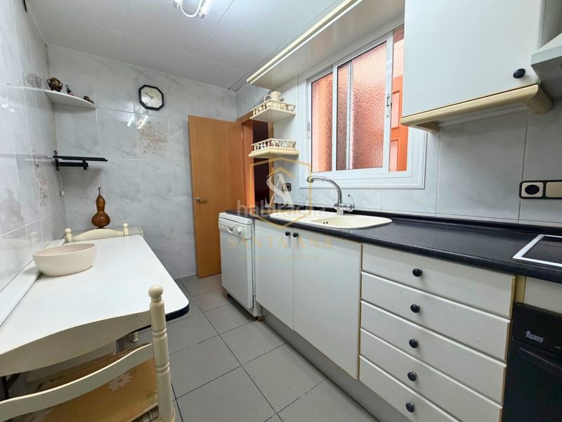 Foto c9de0996-de92-4dfd-b016-641c96275b75. Casa adossada amb calefacció a Bufalà Badalona