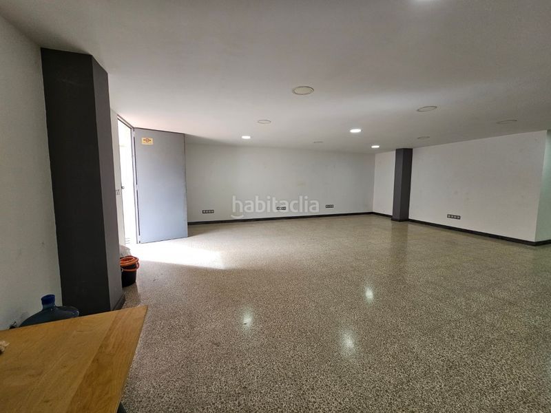 Foto 37a7a412-83a0-4122-b971-8d2c9d46644c. Local comercial a Bufalà Badalona