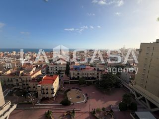 Etagenwohnung  Carrer sant bru. Totalmente exterior y vistas al mar en casagemes!