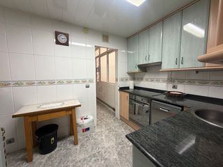 Flat  Carrer de l'actriu margarida xirgu. ¡amplio piso en casagemes!