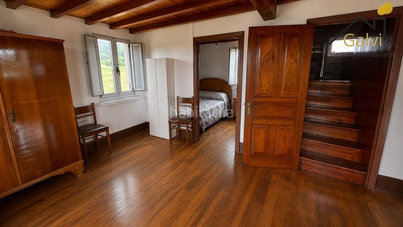 Foto b7b44a06-f30e-4d7d-aacc-898ced4a1c39. House with parking in Ortigueira