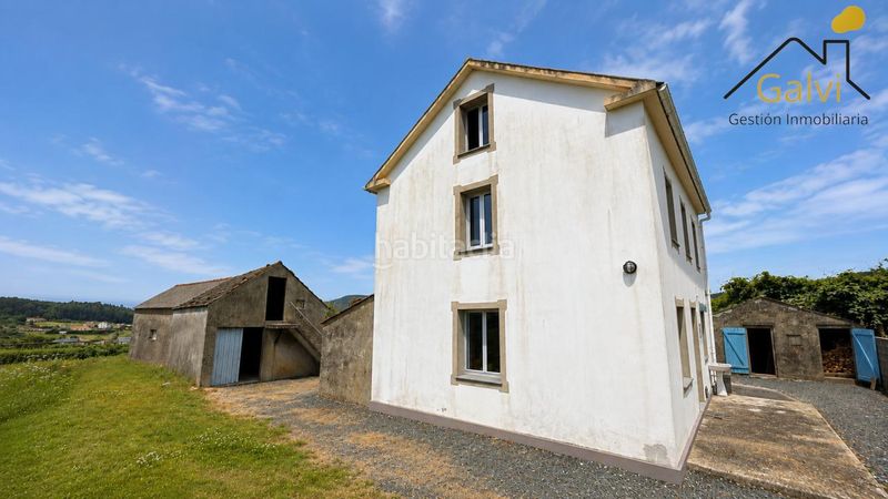 Foto ce6b9bdd-2b0f-4466-bb05-837b4c370610. House with parking in Ortigueira