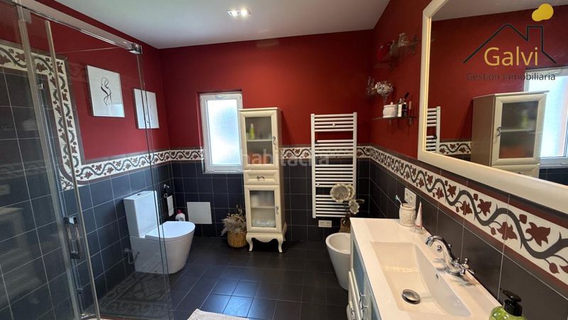 Foto 5d2c51ec-8a23-4c67-a5d3-ca821d36e337. Casa amb calefacció aparcament piscina a Parroquias del Oeste Lugo