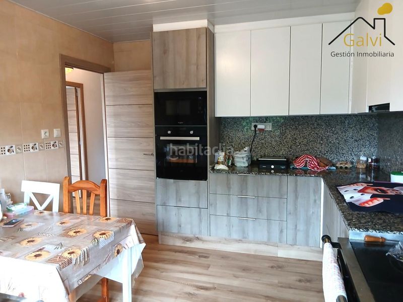 Foto af79a170-396b-4f6f-bce5-b34f8e7fcc46. Casa amb calefacció aparcament a Cerceda