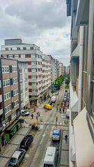 Flat en Agra del Orz�n - Ventorrillo. Amplia vivienda de 3 dormitorios en avenida das conchi�as, con a