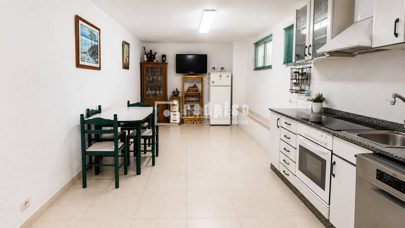 Foto cb3e5b07-ec3e-4f6f-a5fe-905fd1409ad2. Local comercial a Agra del Orzán - Ventorrillo Coruña (A)