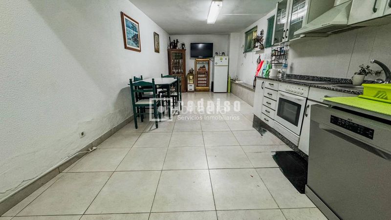 Foto d16ab037-a019-41b7-8a97-0d862ff93c97. Local comercial a Agra del Orzán - Ventorrillo Coruña (A)