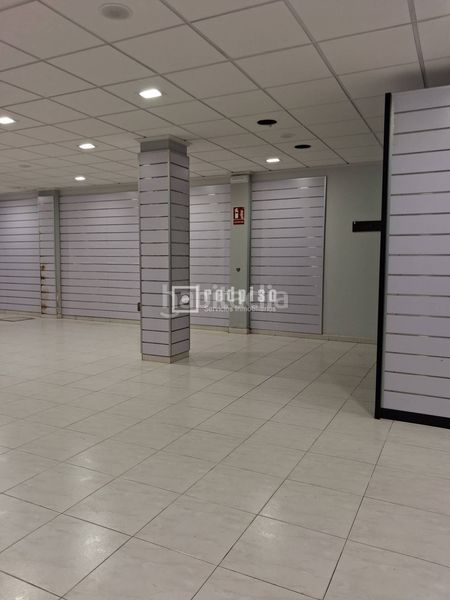 Foto 0034e4d3-fee5-4274-876e-c51726cffd50. Alquiler local comercial  en alquiler en plena zona comercial de a coruña en Coruña (A)