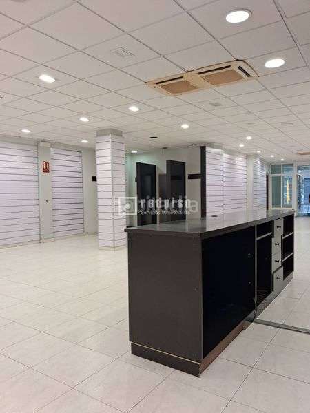 Foto 2380010f-2e14-475b-9fe8-e6d6d3f5193a. Alquiler local comercial  en alquiler en plena zona comercial de a coruña en Coruña (A)