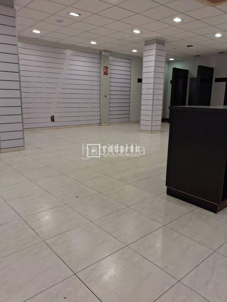 Foto 47fc687d-1384-4965-892a-fb77948a7a38. Alquiler local comercial  en alquiler en plena zona comercial de a coruña en Coruña (A)