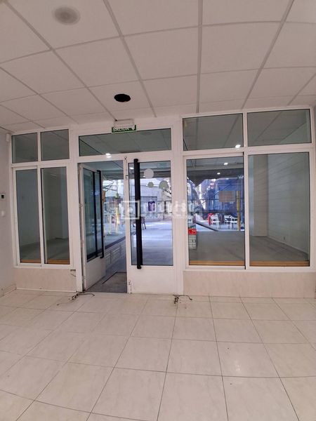 Foto 6b39787b-b96a-4796-b651-a47702d2a20c. Alquiler local comercial  en alquiler en plena zona comercial de a coruña en Coruña (A)