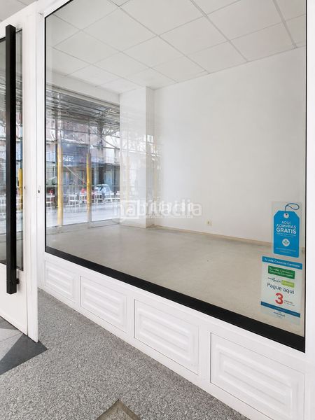 Foto 9104d3a3-69a7-4b00-a0c8-f96a3f8c6cb0. Alquiler local comercial  en alquiler en plena zona comercial de a coruña en Coruña (A)