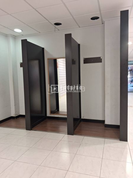 Foto f36ae48b-abd0-4ab7-bf6a-ac7711fa07ac. Alquiler local comercial  en alquiler en plena zona comercial de a coruña en Coruña (A)