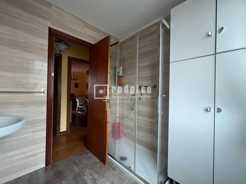 Foto 3aa5c693-180b-4e98-a519-1ece6137b91e. Pis a Pontedeume