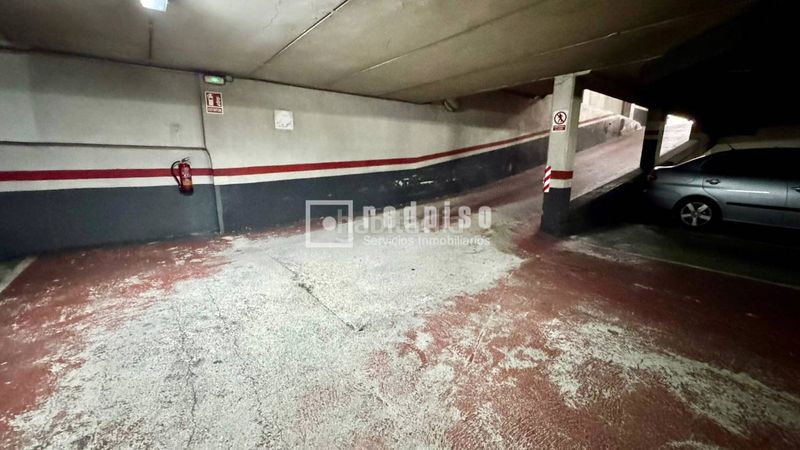 Foto 33caa8a0-5617-4da4-bcce-5de40ccfd46e. Aparcament cotxe a Agra del Orzán - Ventorrillo Coruña (A)