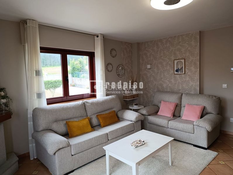 Foto b83540eb-feff-4b9c-ac2e-616ab80477be. Xalet amb aparcament a Sada
