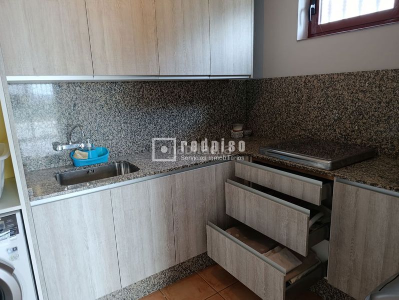Foto c9fa360f-d81f-44e6-9a94-40b773351ceb. Xalet amb aparcament a Sada