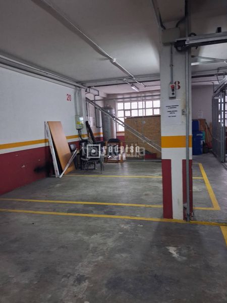 Foto 00591e6e-a2a2-46db-98e3-9c3f39d1346e. Aparcament cotxe a Agra del Orzán - Ventorrillo Coruña (A)