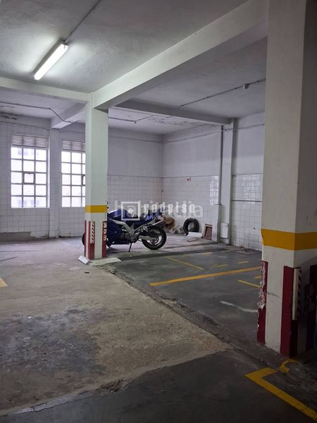 Foto 35705957-de5c-42b4-81cf-b7625d168365. Aparcament cotxe a Agra del Orzán - Ventorrillo Coruña (A)