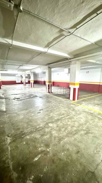 Foto 464214e5-5cf1-45c8-bd70-7c0f98c862ef. Aparcament cotxe a Agra del Orzán - Ventorrillo Coruña (A)