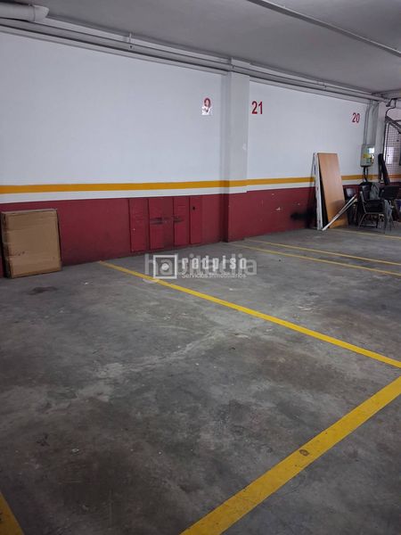 Foto 50001a7a-6855-4421-840e-5102bc6cf703. Aparcament cotxe a Agra del Orzán - Ventorrillo Coruña (A)