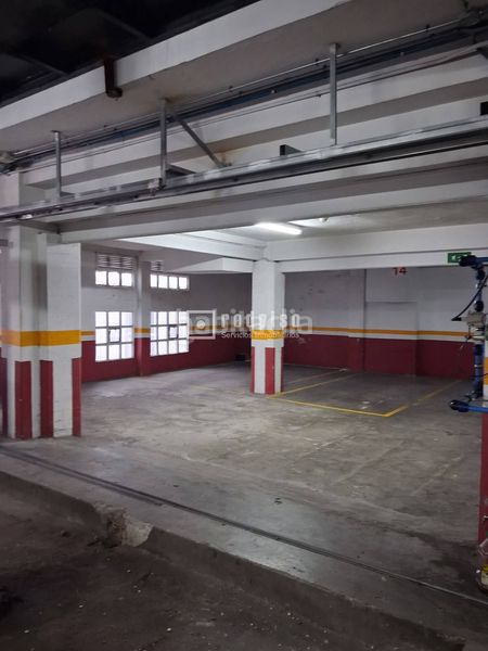 Foto 8f843a5c-0718-4f52-9db9-a79981d99cda. Aparcament cotxe a Agra del Orzán - Ventorrillo Coruña (A)