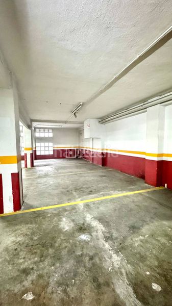 Foto 994b3931-f296-4bff-b7d8-34cb87bc7437. Aparcament cotxe a Agra del Orzán - Ventorrillo Coruña (A)