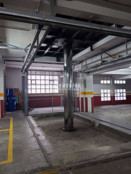 Foto 9dfeb8eb-9722-4aca-b94c-ac0c4b16d5fa. Aparcament cotxe a Agra del Orzán - Ventorrillo Coruña (A)