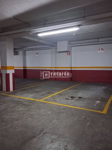 Foto b3522de1-76d0-49ea-bd84-7ef3feaa15bf. Aparcament cotxe a Agra del Orzán - Ventorrillo Coruña (A)