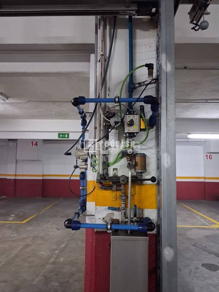 Foto d116063f-2349-4e4c-a13d-da933ac787b6. Aparcament cotxe a Agra del Orzán - Ventorrillo Coruña (A)