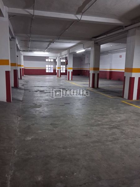 Foto d50bc53e-0d86-4656-b7b6-08e74935083b. Aparcament cotxe a Agra del Orzán - Ventorrillo Coruña (A)