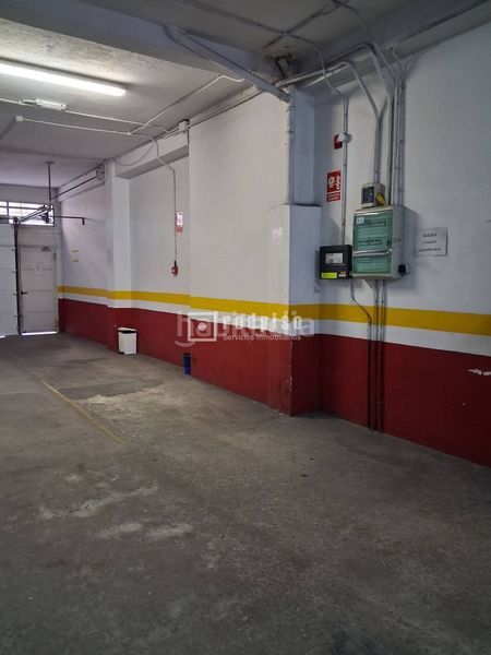 Foto daea8935-0a55-4323-af58-3d4e20a1b5fc. Aparcament cotxe a Agra del Orzán - Ventorrillo Coruña (A)