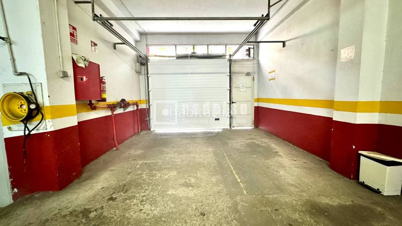 Foto e2ade734-dbc2-4f59-84f2-90715d8de71a. Aparcament cotxe a Agra del Orzán - Ventorrillo Coruña (A)