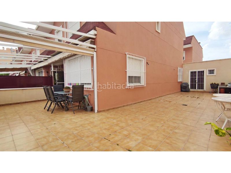 Foto eedee3ee-5c13-42d2-bed9-27986fef4b08. Dúplex amb calefacció aparcament piscina a Ciutat Universitària Elche / Elx