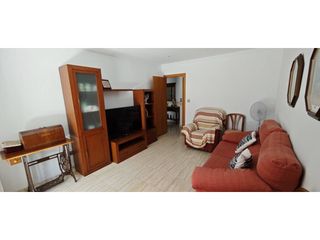 Pis  Calle bernabé del campo latorre. Venta de piso exterior y soleado en elx  elche, barrio altabix