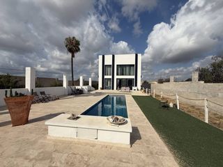 Chalet in Crevillente. Venta de chalet unifamiliar independiente en crevillent